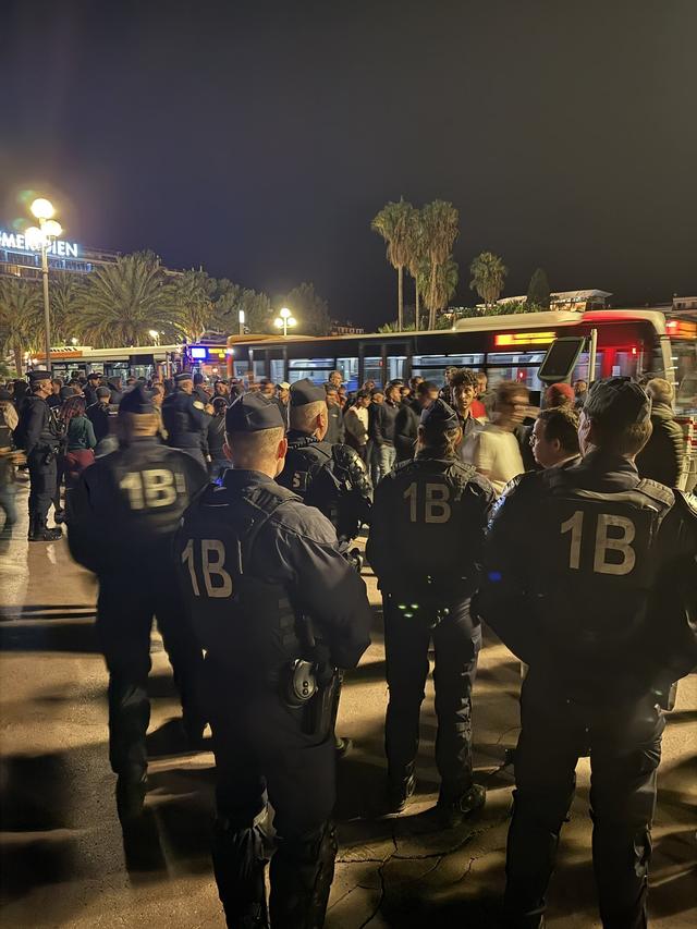 尼斯检察院, 被禁止进入, 送轻罪法庭 尼斯检察院, 被禁止进入, 送轻罪法庭