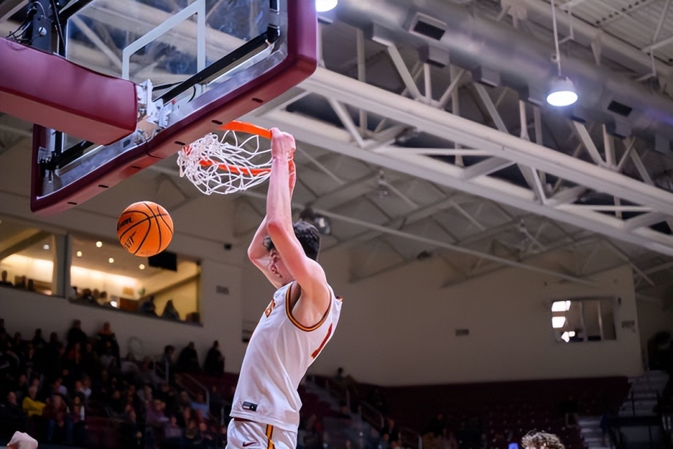 com, 助攻, 但是他在加 com, 助攻, 但是他在加